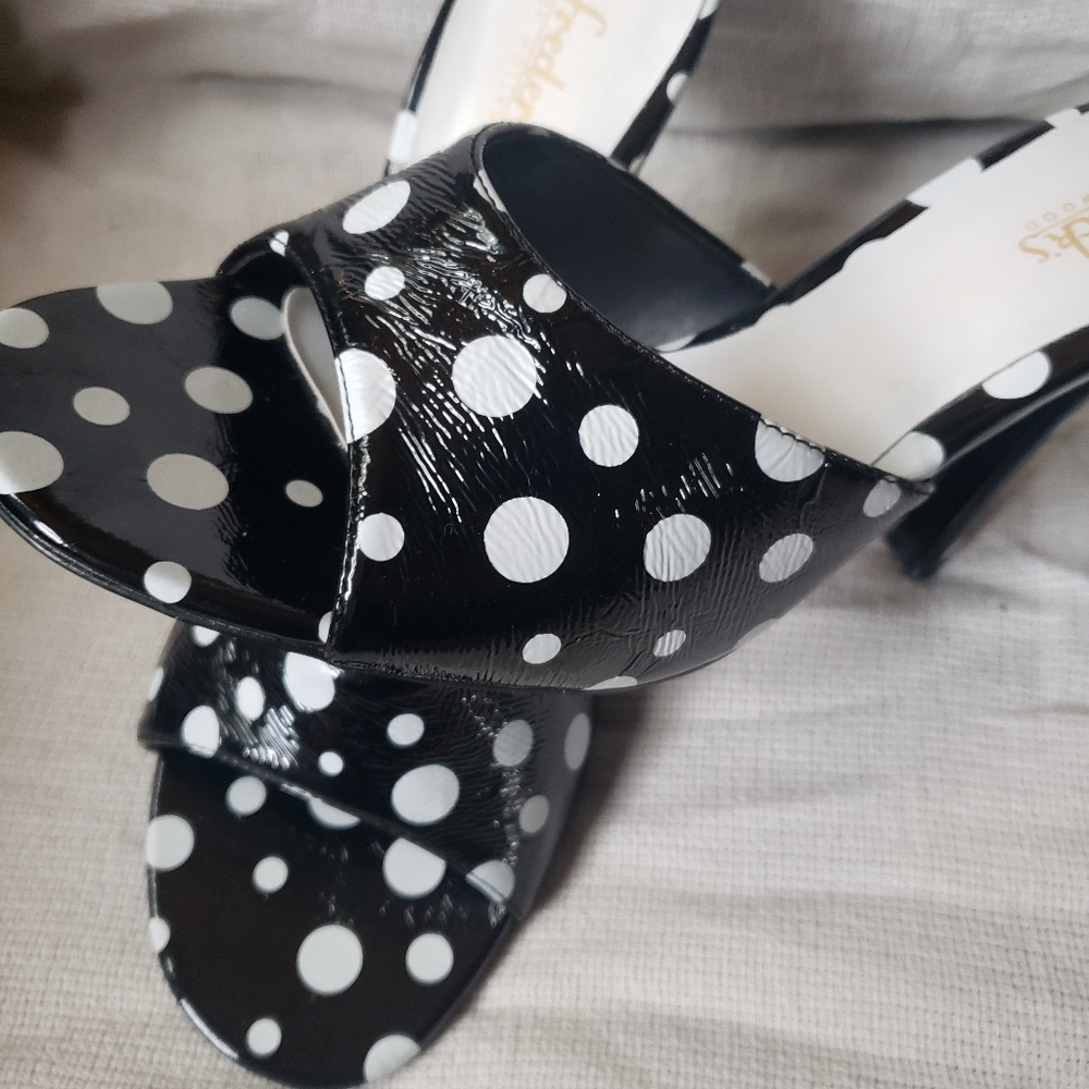 Vintage unworn Fredericks of Hollywood mules 9